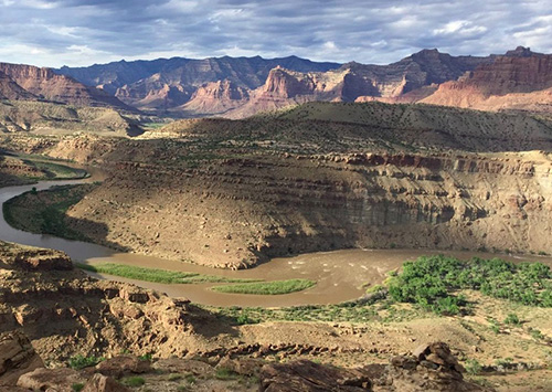 Foreground is Gray Canyon and background is Desolation Canyon